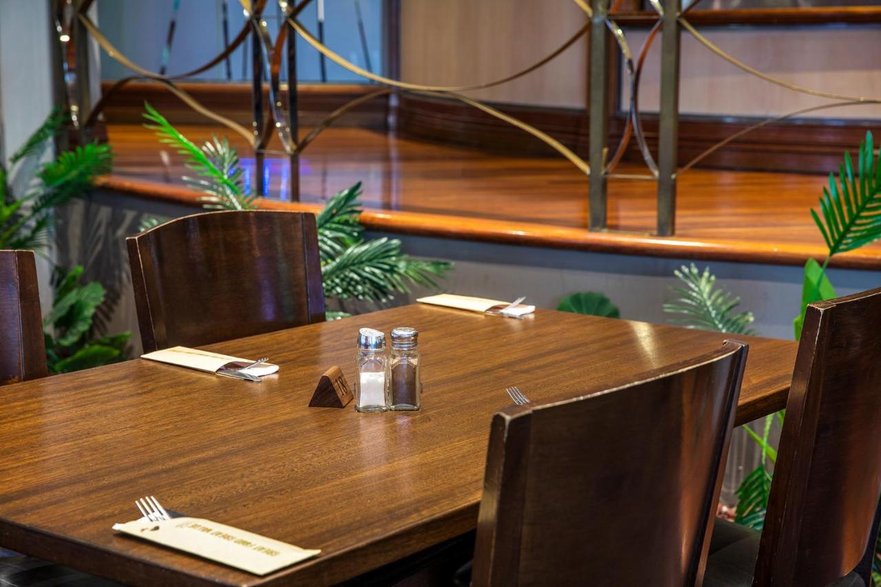 Meadow Inn Hotel-Motel Melbourne Esterno foto